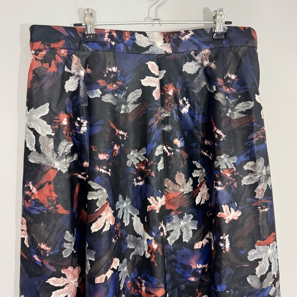Eloquii Faux Leather Midi Skirt Sz 14 Dark Floral A-Line - Picture 2 of 10